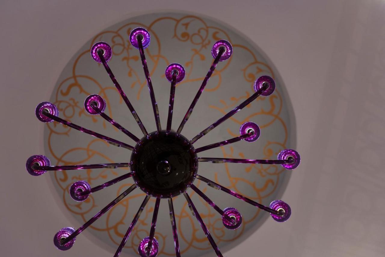 알 메실라, 어 럭셔리 컬렉션 리조트 앤 스파, 도하 외부 사진 Ceiling light