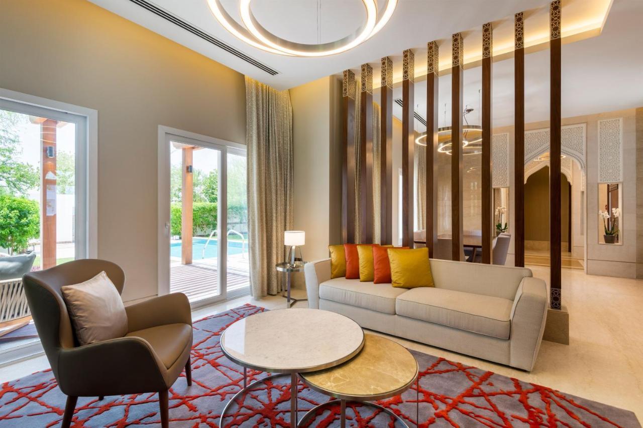 알 메실라, 어 럭셔리 컬렉션 리조트 앤 스파, 도하 외부 사진 A living room at the hotel
