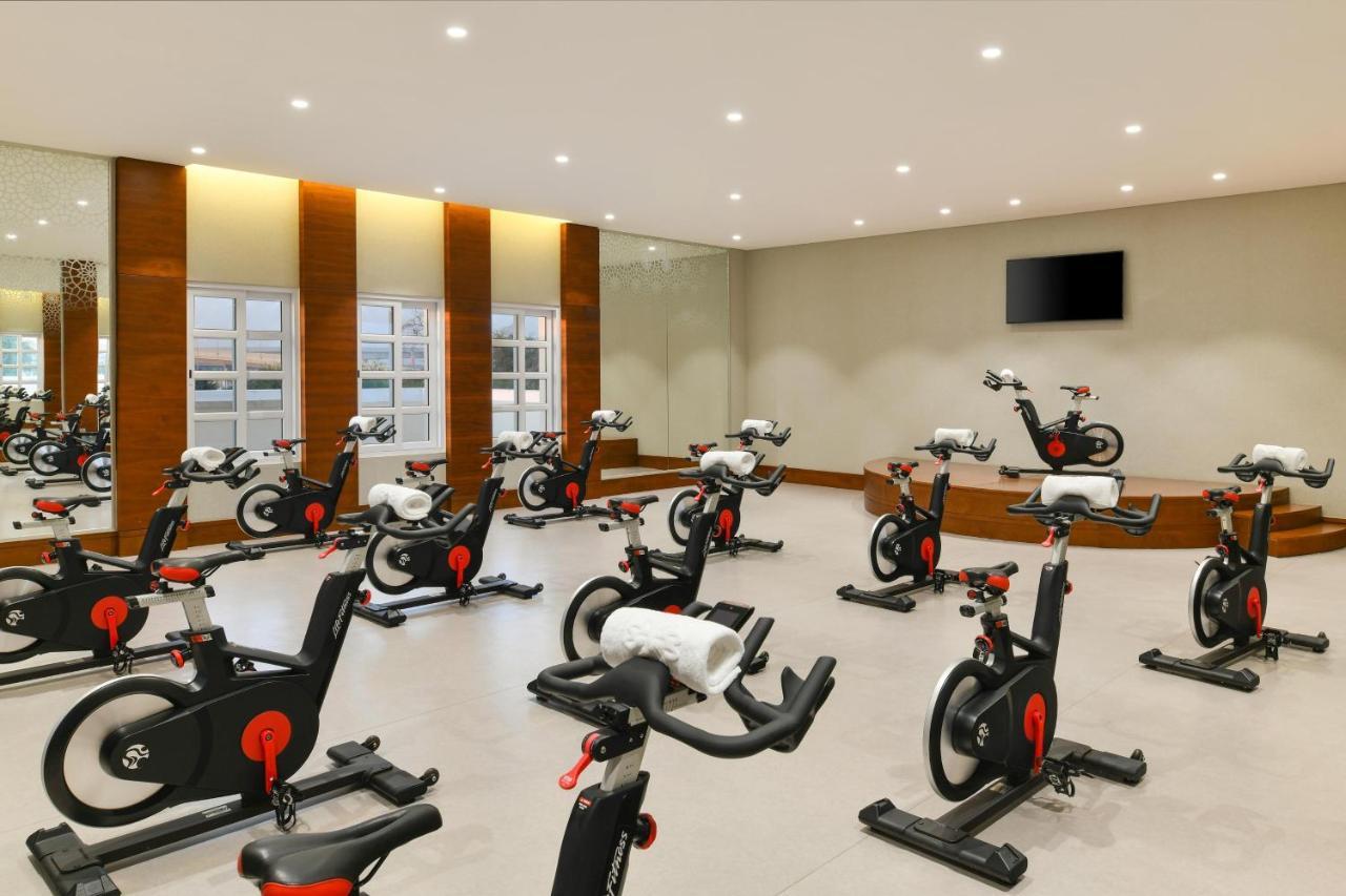 알 메실라, 어 럭셔리 컬렉션 리조트 앤 스파, 도하 외부 사진 A spinning class at a hotel