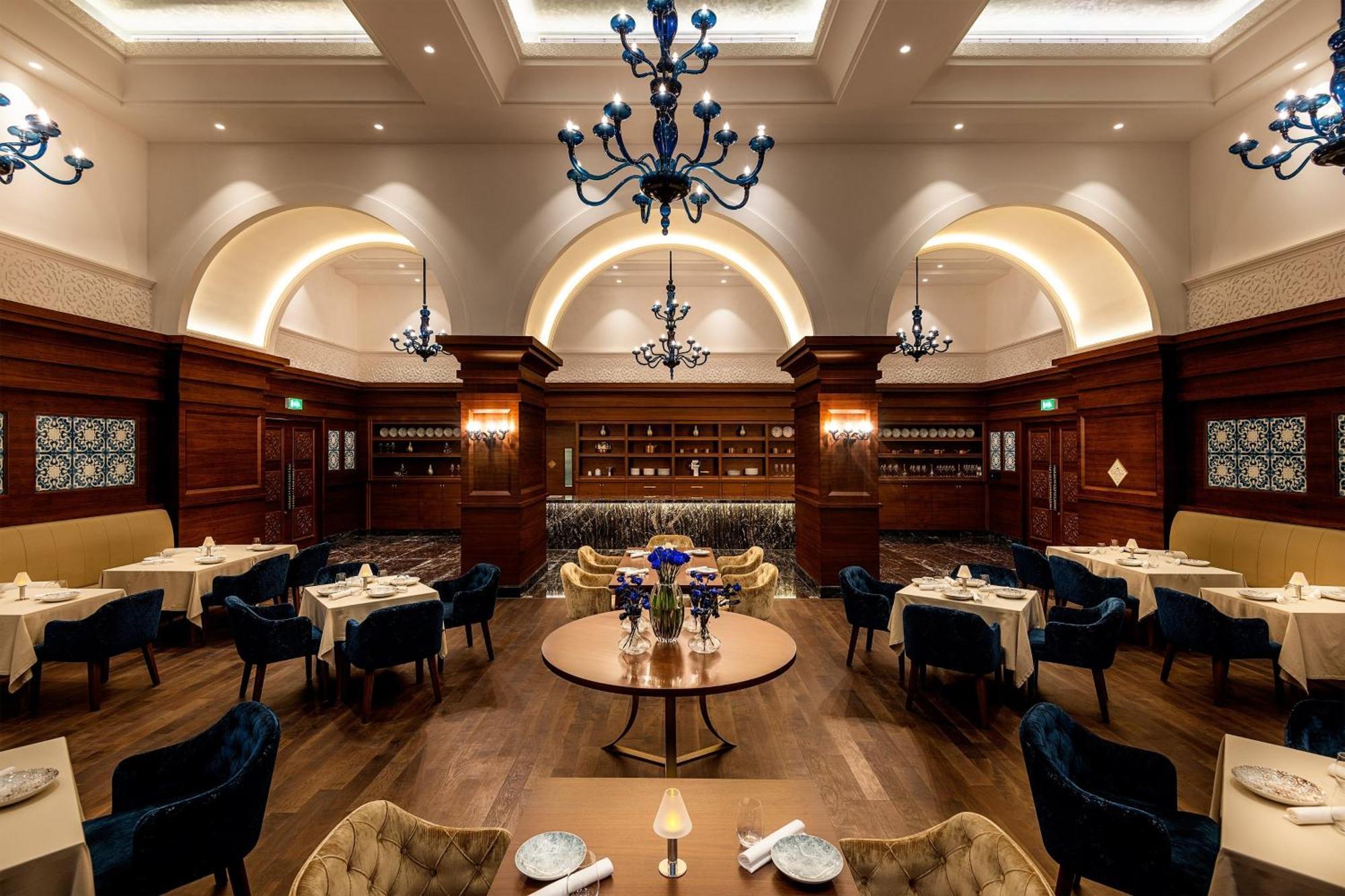 알 메실라, 어 럭셔리 컬렉션 리조트 앤 스파, 도하 외부 사진 The restaurant in 2018